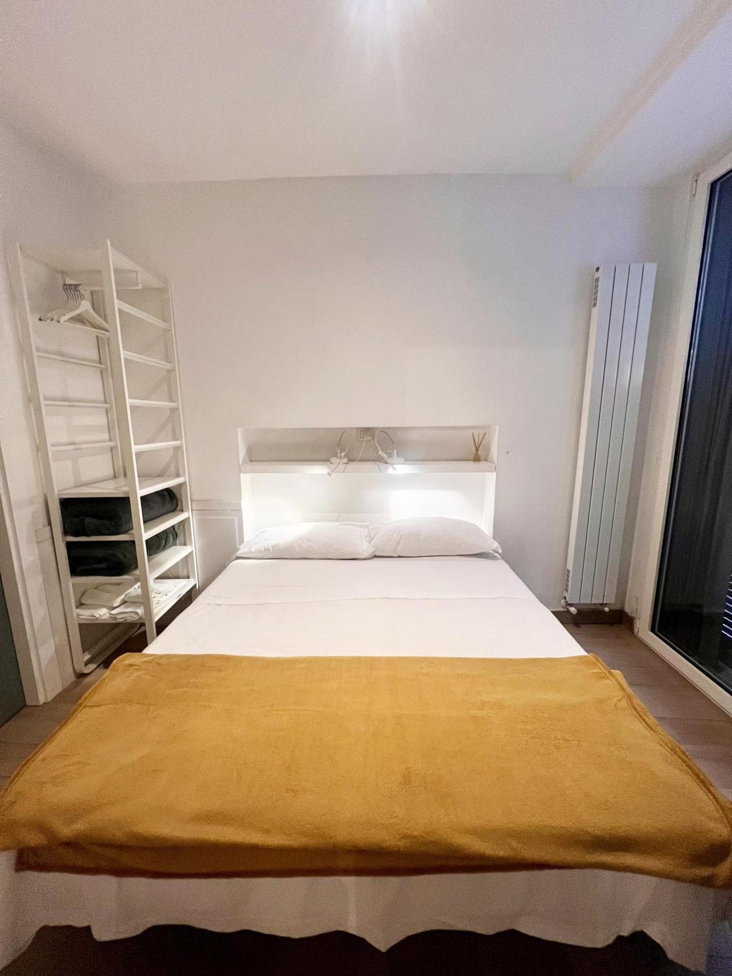 Residenza San Biagio Apartment Napoli Bagian luar foto